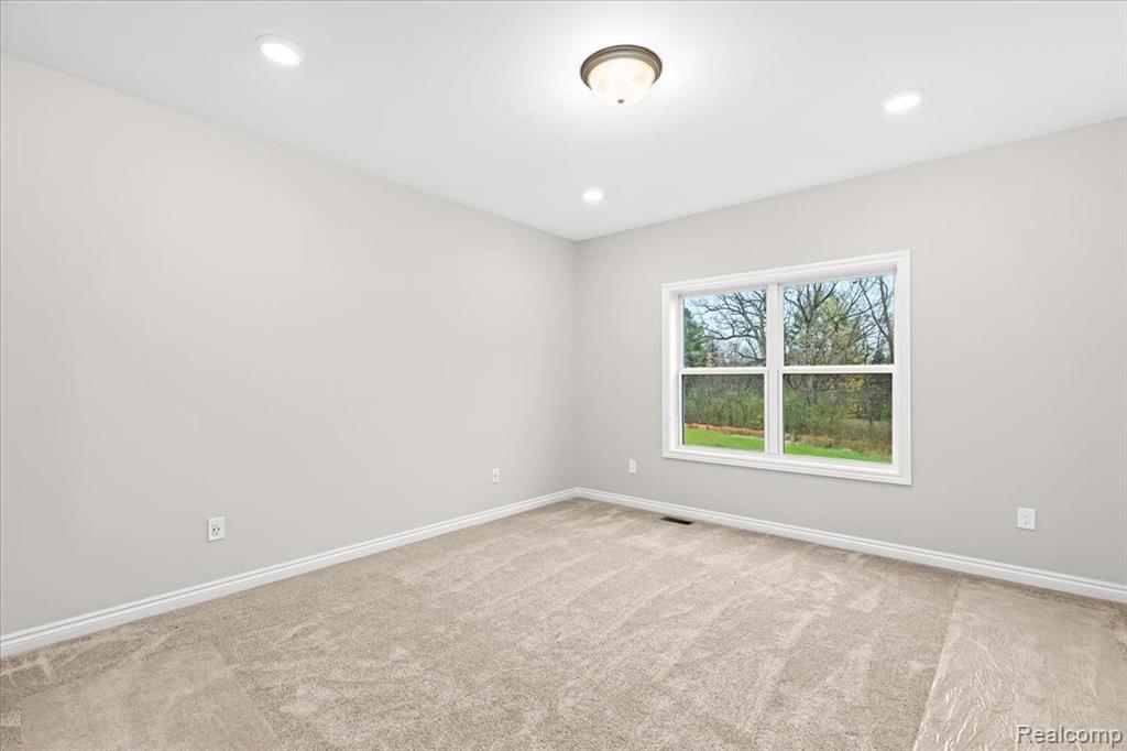 466 Jubilee Drive, Whitmore Lake, MI 48189 — Photo 15