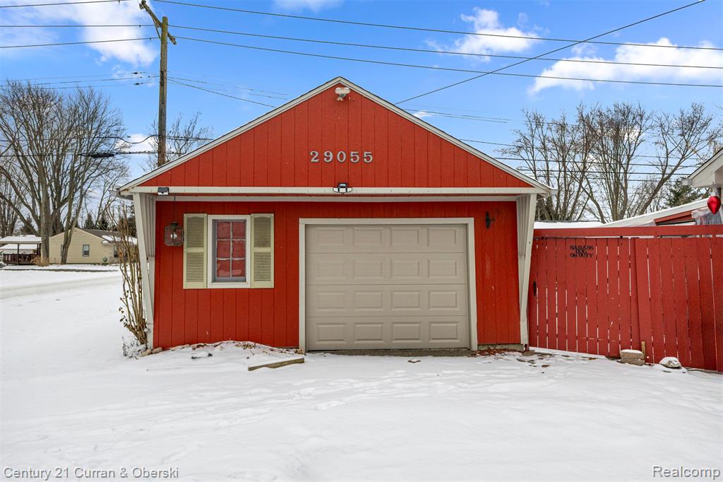 29055 Pennsylvania Road, Romulus, MI 48174 — Photo 13