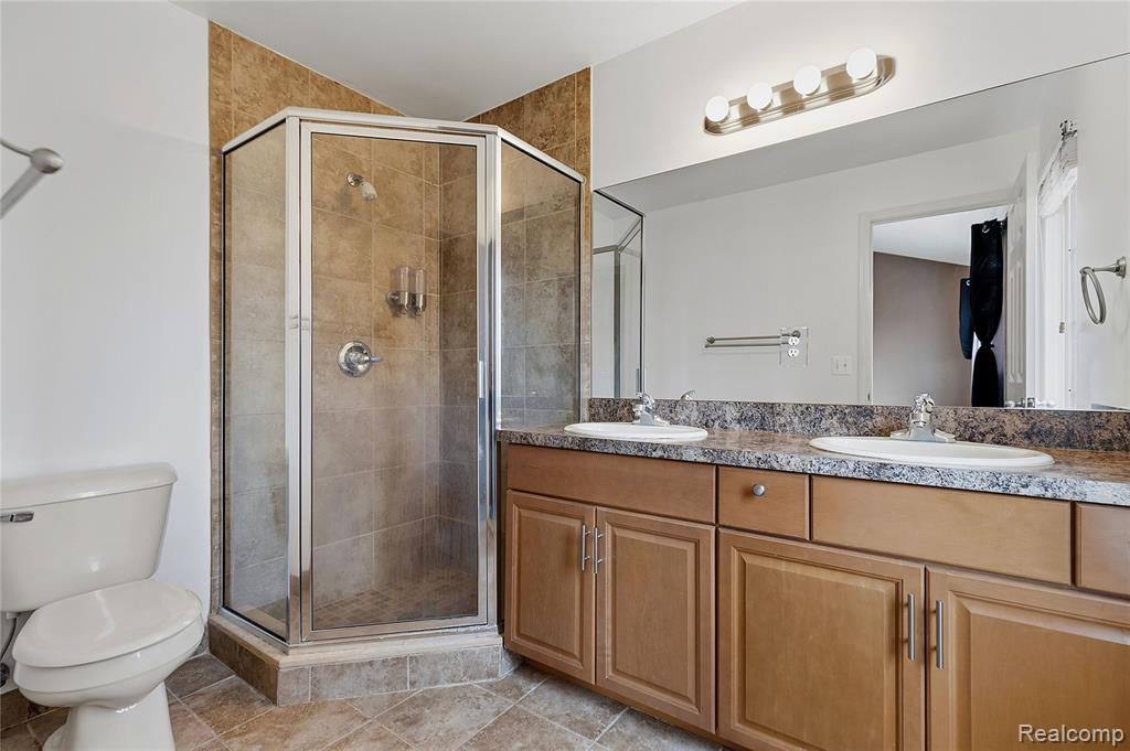 53106 Celtic Drive, Utica, MI 48315 — Photo 16