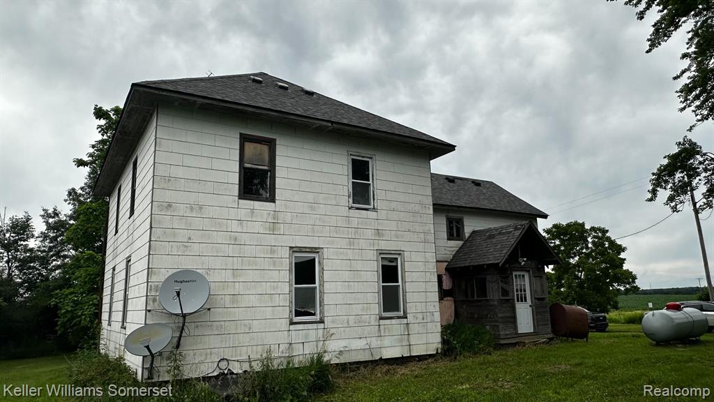5774 BURNSIDE Road, North Branch, MI 48461 — Photo 3