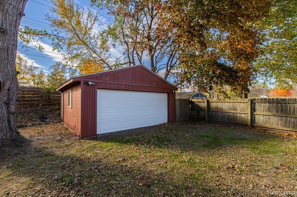 4083 Ledgestone Drive, Waterford, MI 48329 — Photo 37