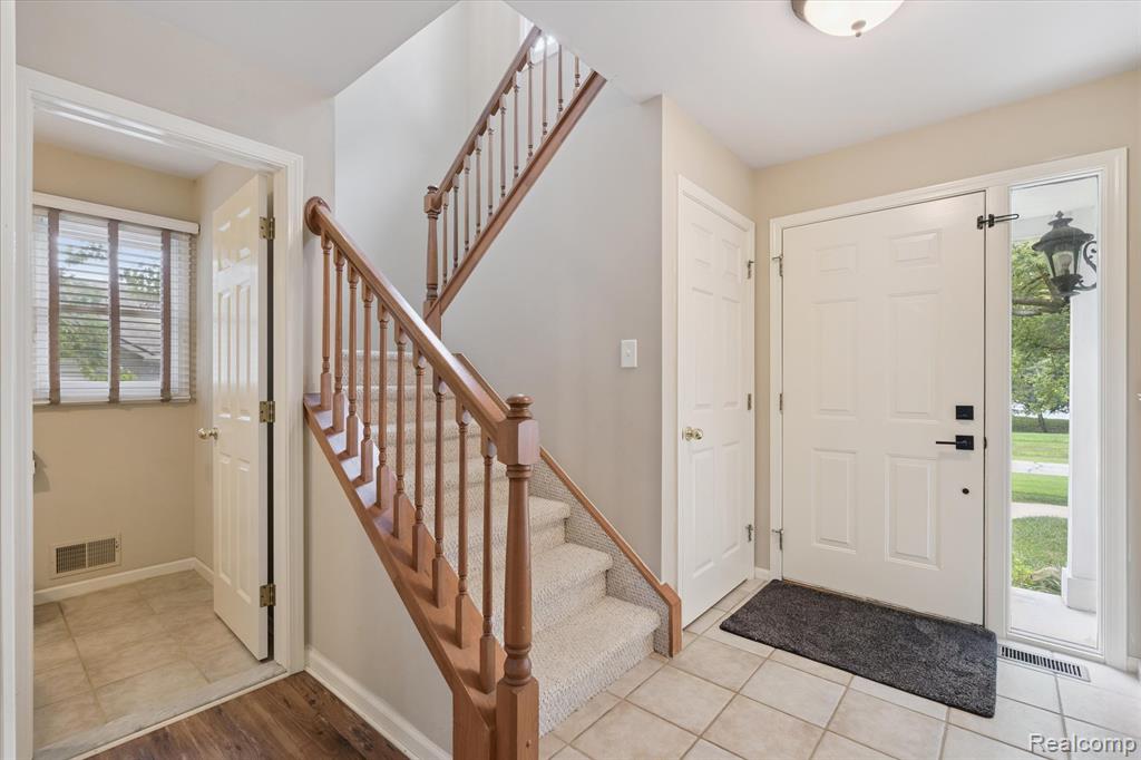 16413 E Horseshoe Trail, Linden, MI 48451 — Photo 4