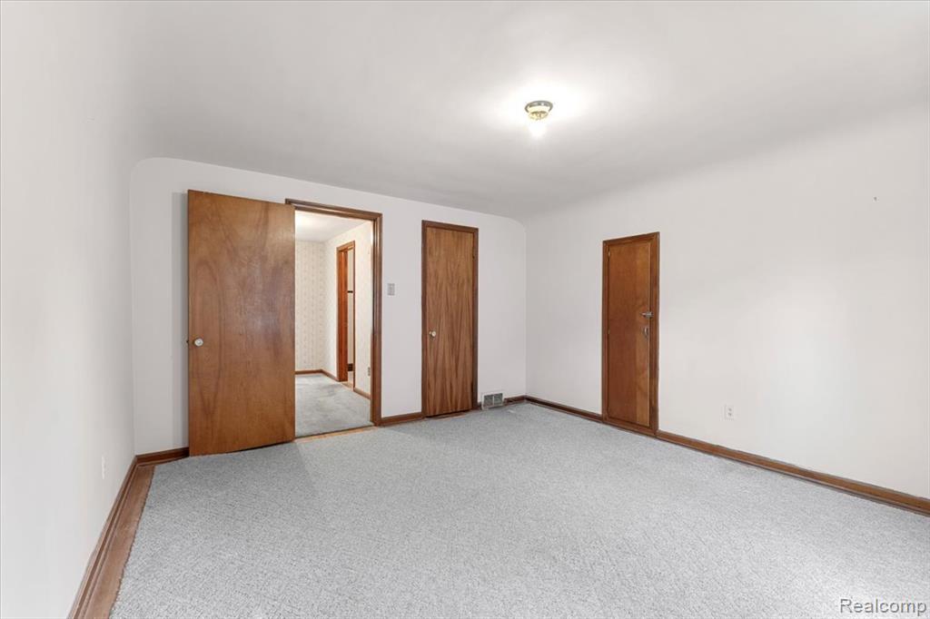 555 N Melborn Street, Dearborn, MI 48128 — Photo 18