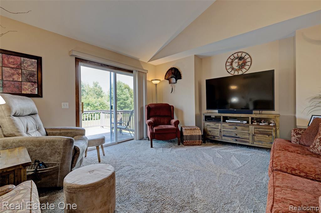 5899 Cobblestone Drive, Almont, MI 48461 — Photo 3