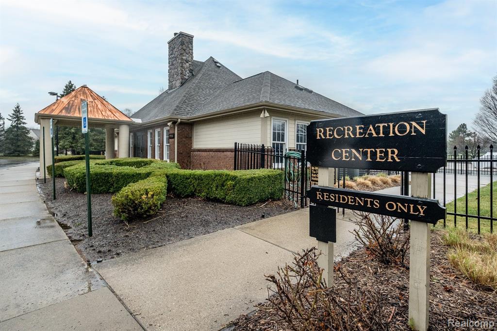 16189 FOREST LAKE Drive, 127, Northville, MI 48168 — Photo 35