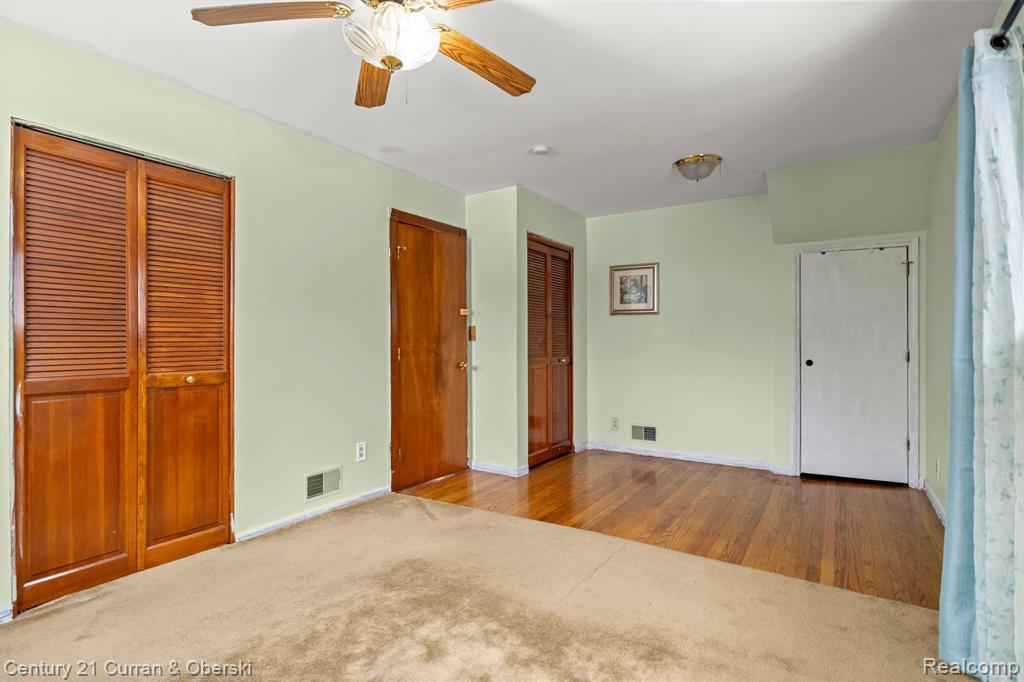 8054 ROBINDALE Avenue, Dearborn Heights, MI 48127 — Photo 15