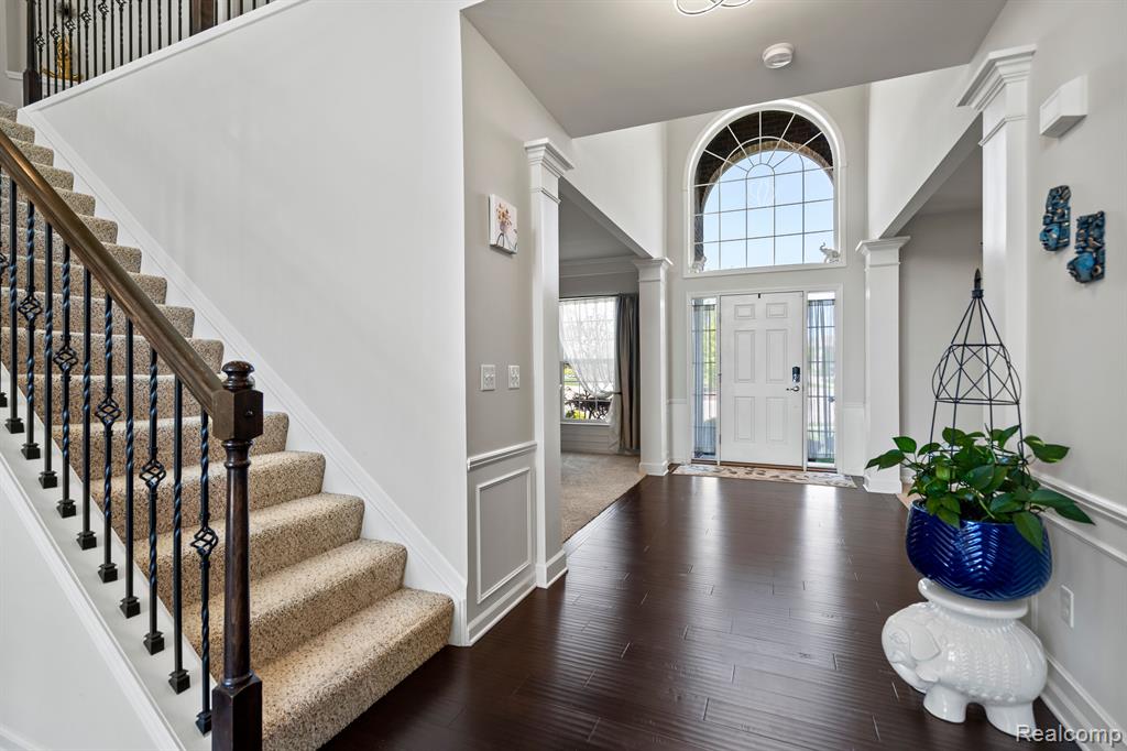 4562 Cloverdale Court, Lake Orion, MI — Photo 6