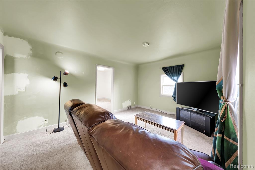 15410 Marilyn Avenue, Plymouth, MI 48170 — Photo 6