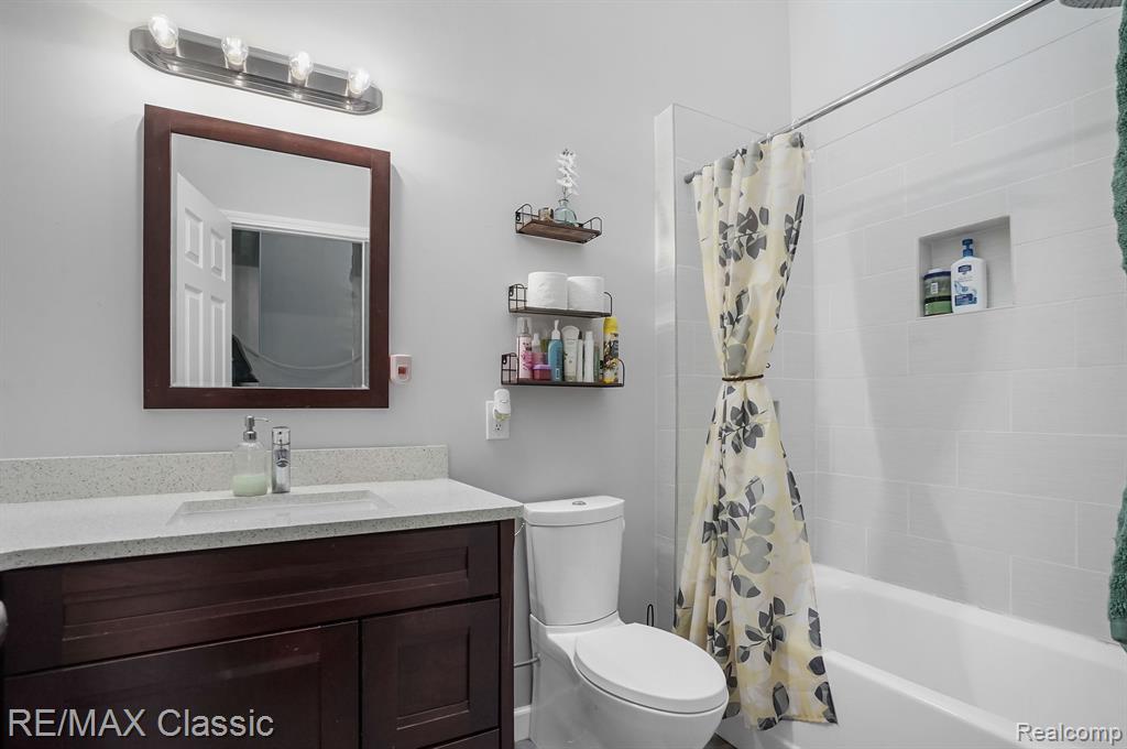 40041 CROSSWINDS, Novi, MI — Photo 20