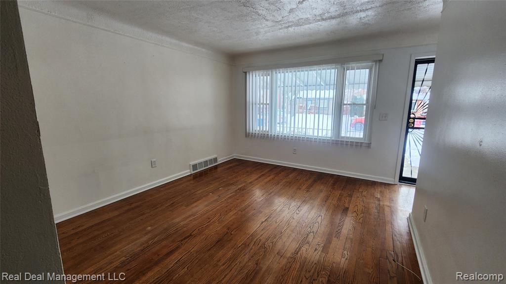 49 E Fairmount Avenue, Pontiac, MI 48340 — Photo 5