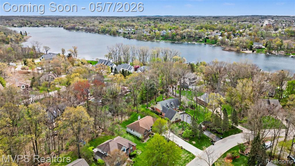 936 Wildbrook Lane, Lake Orion, MI 48362 — Photo 32