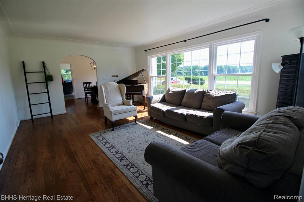 4201 N Burkhart Road, Howell, MI 48855 — Photo 2