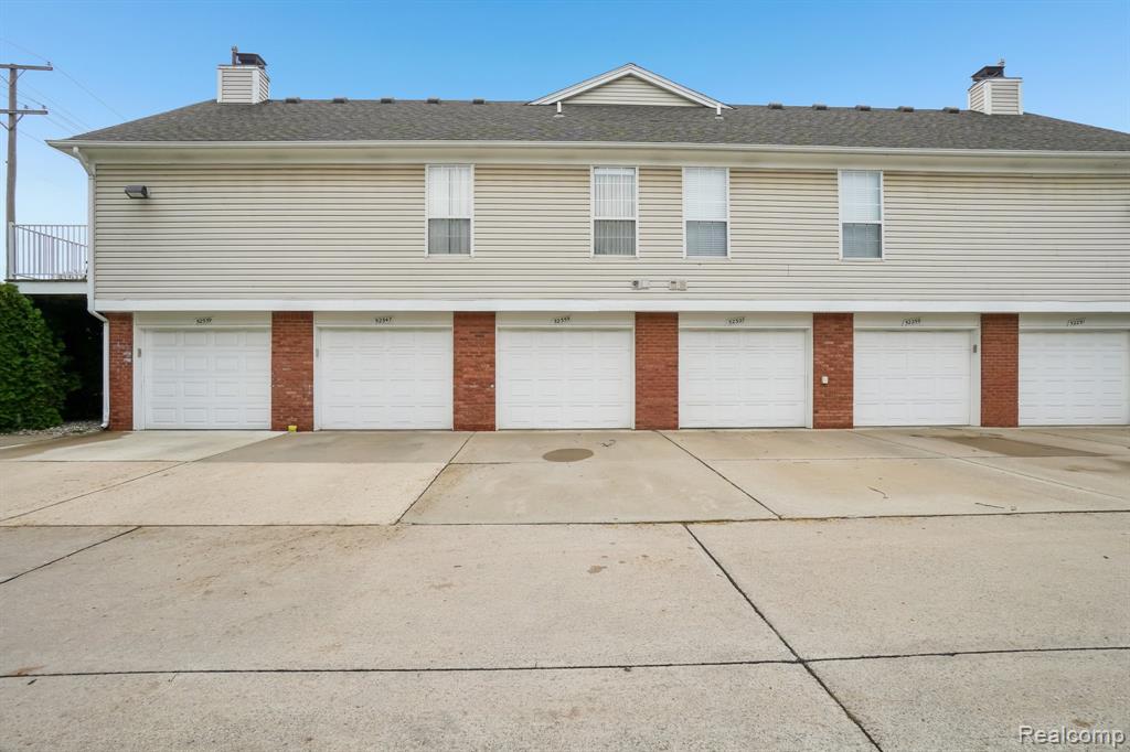 52355 HEATHERSTONE Avenue, Macomb, MI 48042 — Photo 21