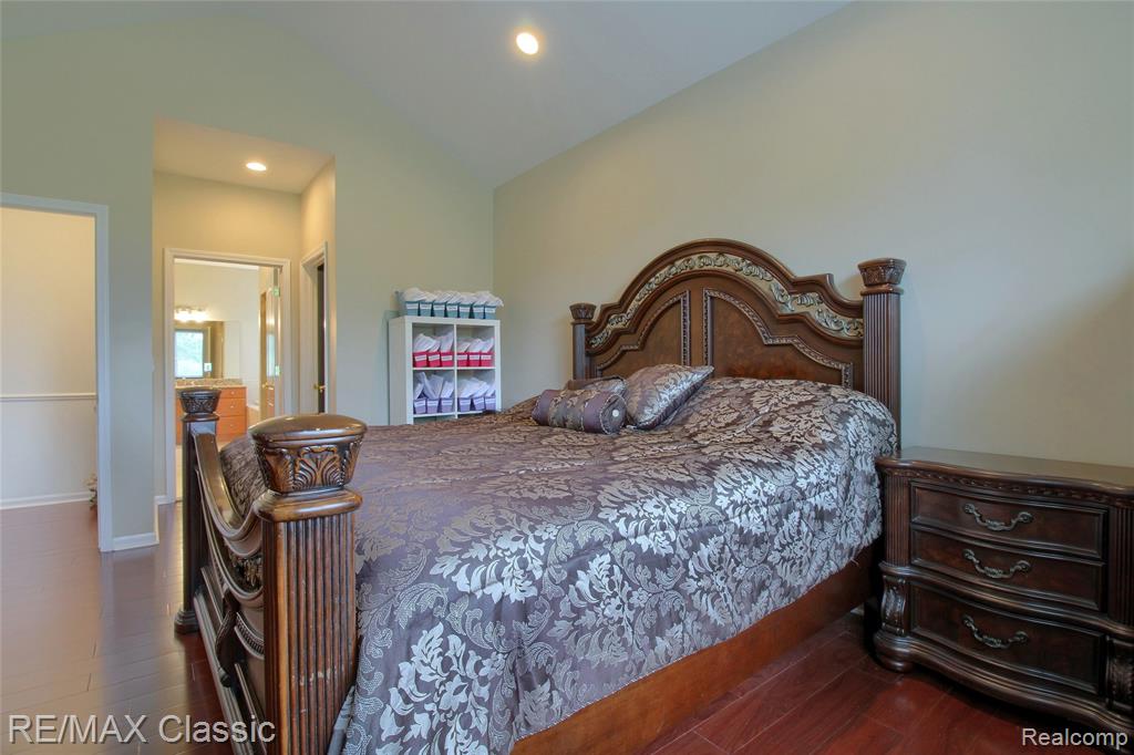 761 Nissen Court, Wixom, MI 48393 — Photo 25