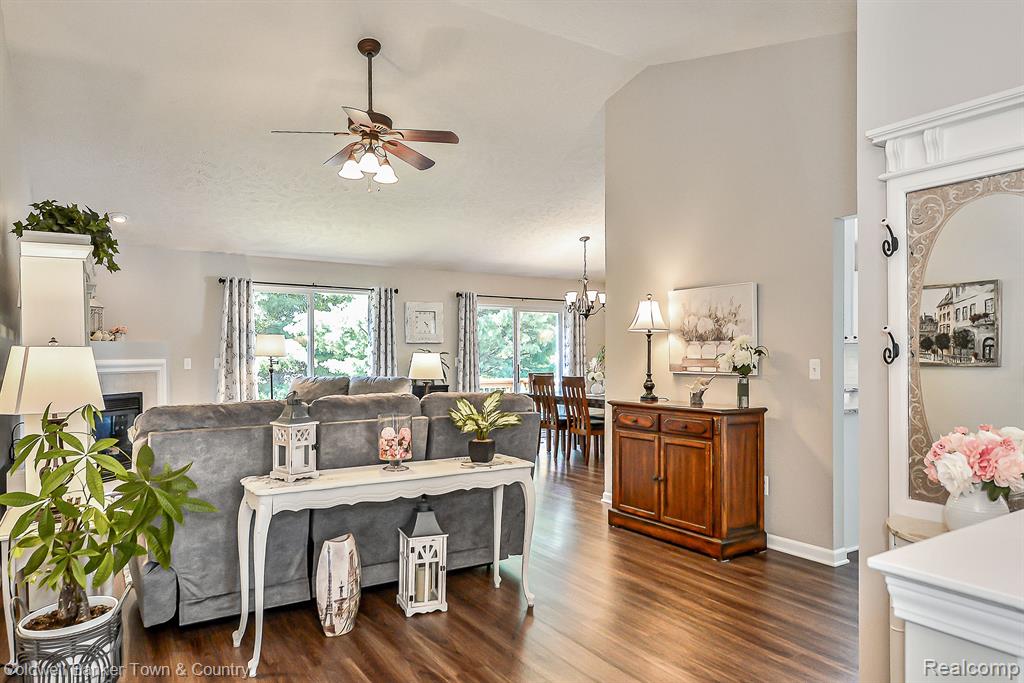476 HOSTA, Howell, MI 48843 — Photo 6