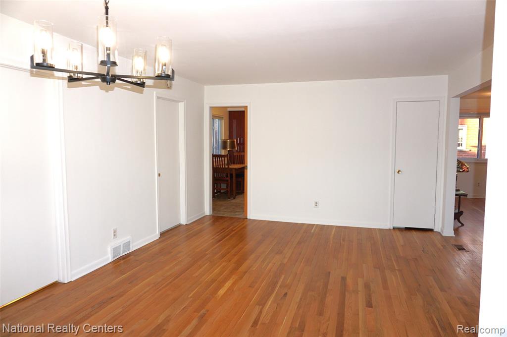 8563 Cavell Street, Westland, MI — Photo 7