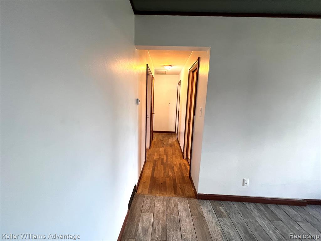 913 Cameron Avenue, Pontiac, MI 48340 — Photo 15