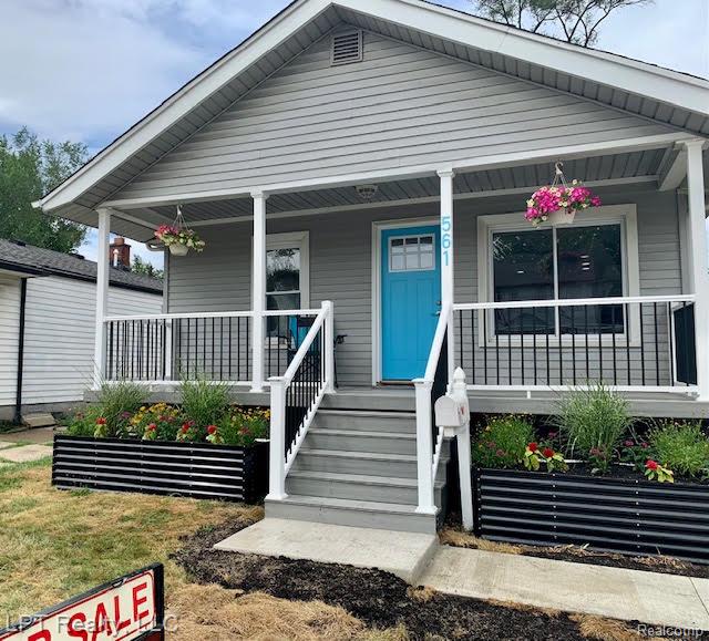 561 E Jarvis Avenue, Hazel Park, MI 48030