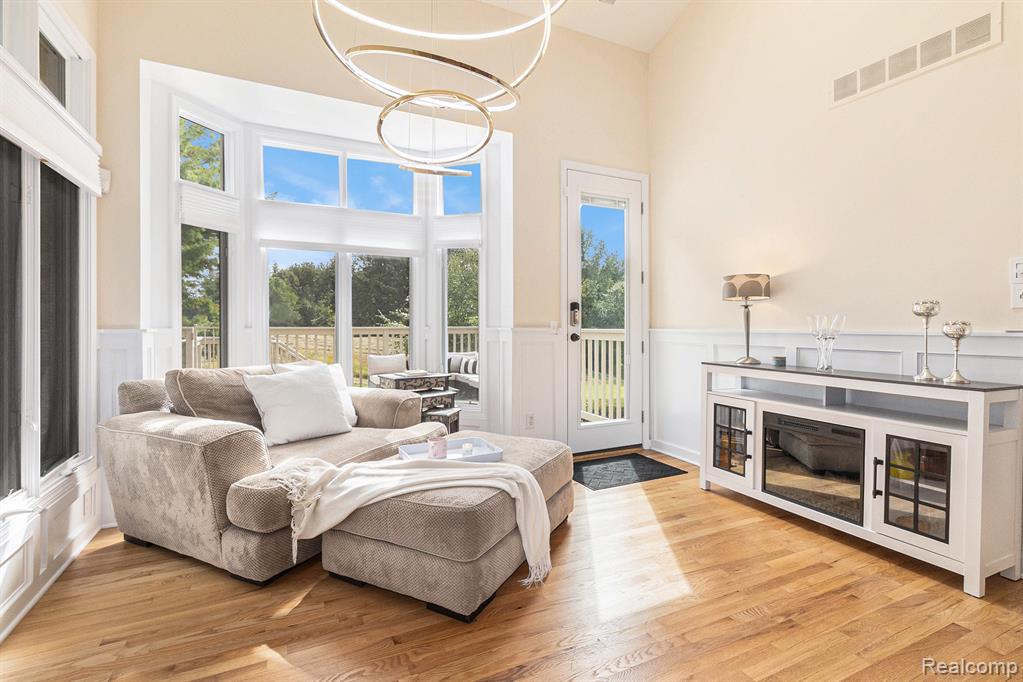6847 Oakhurst Ridge Road, Clarkston, MI 48348 — Photo 14