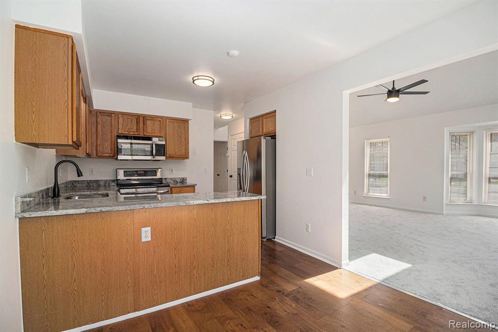 2038 Otter Pond Lane, Canton, MI 48188 — Photo 11