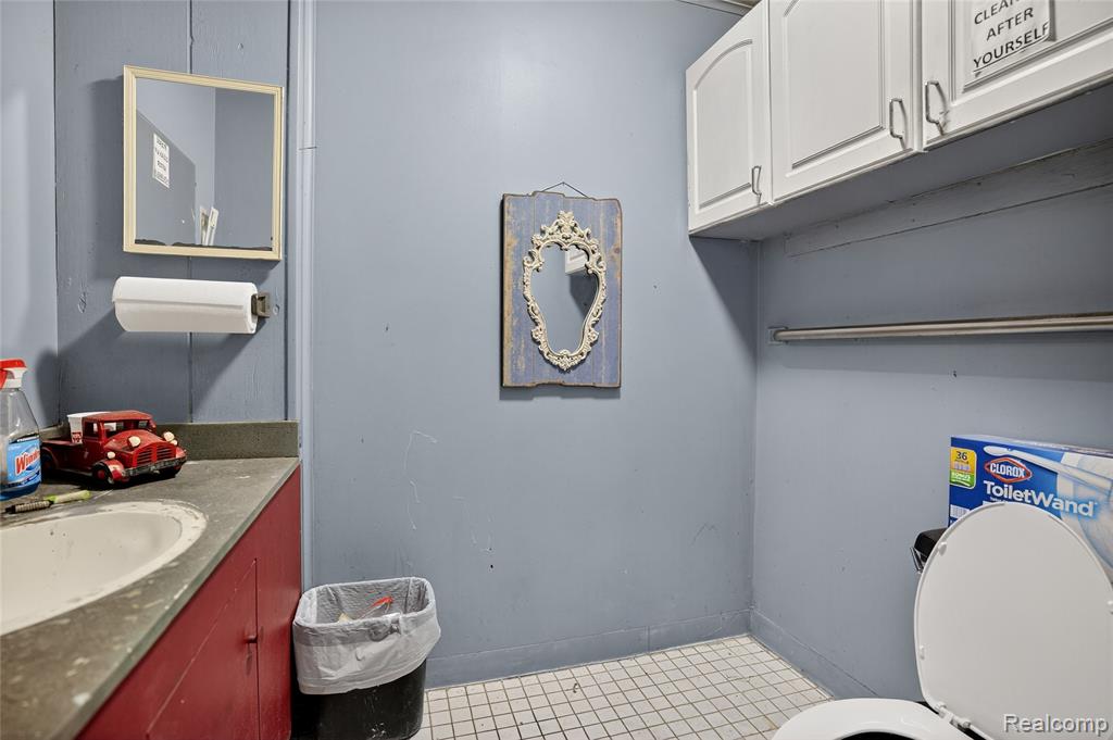 4057 Commerce Drive, Flushing, MI 48433 — Photo 15