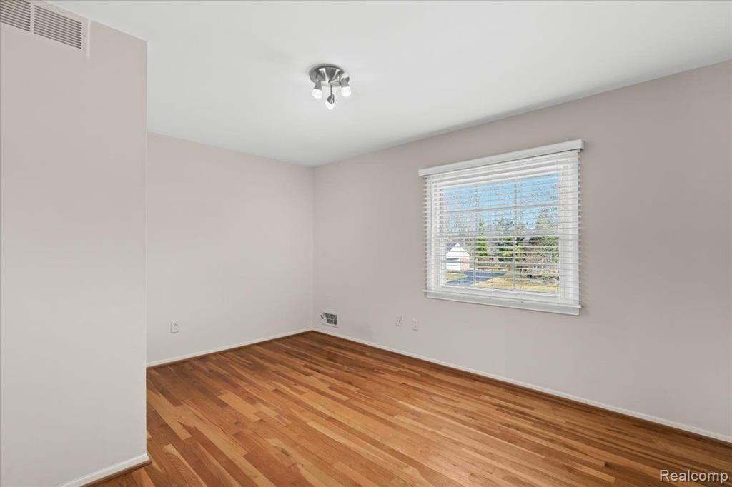 5888 RED COAT Lane, West Bloomfield, MI — Photo 27