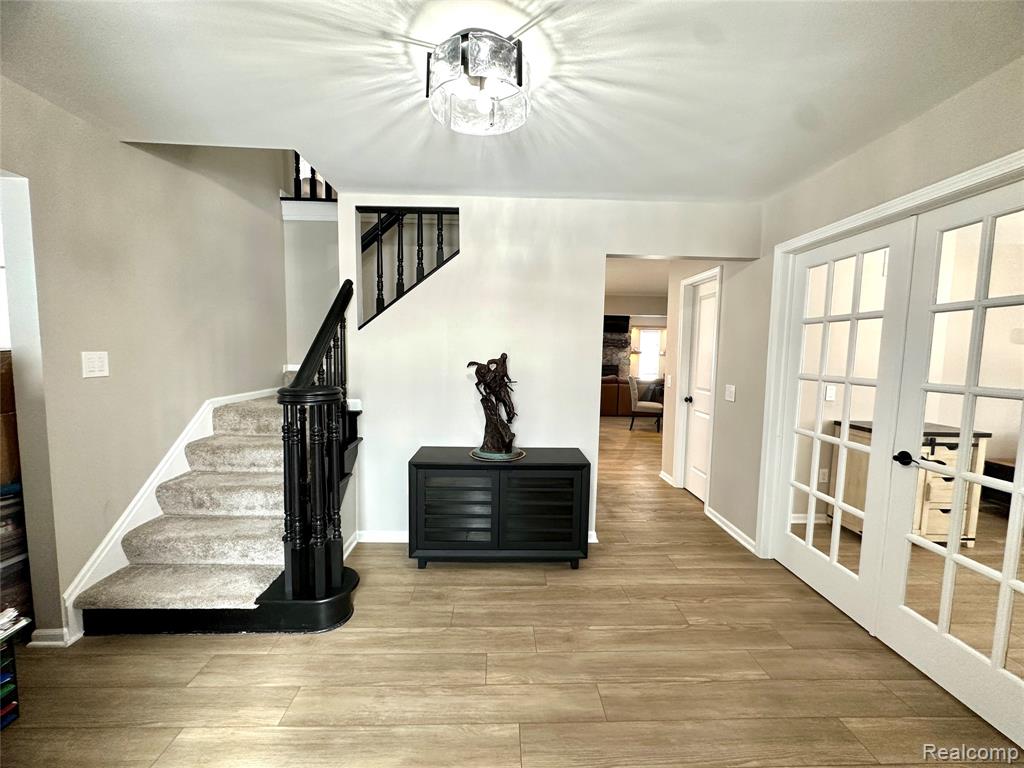 85 Overlake Drive, Lake Orion, MI 48362 — Photo 18