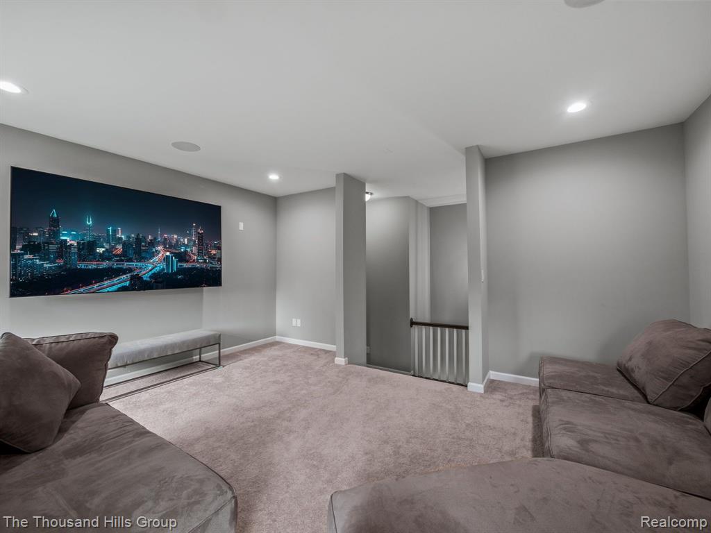 981 CORBIN Road, Rochester Hills, MI 48307 — Photo 19