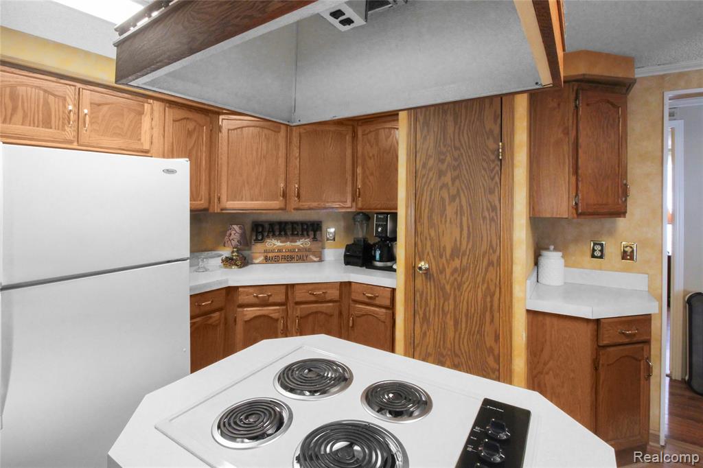 9078 W Timberview Drive, Newport, MI 48166 — Photo 14