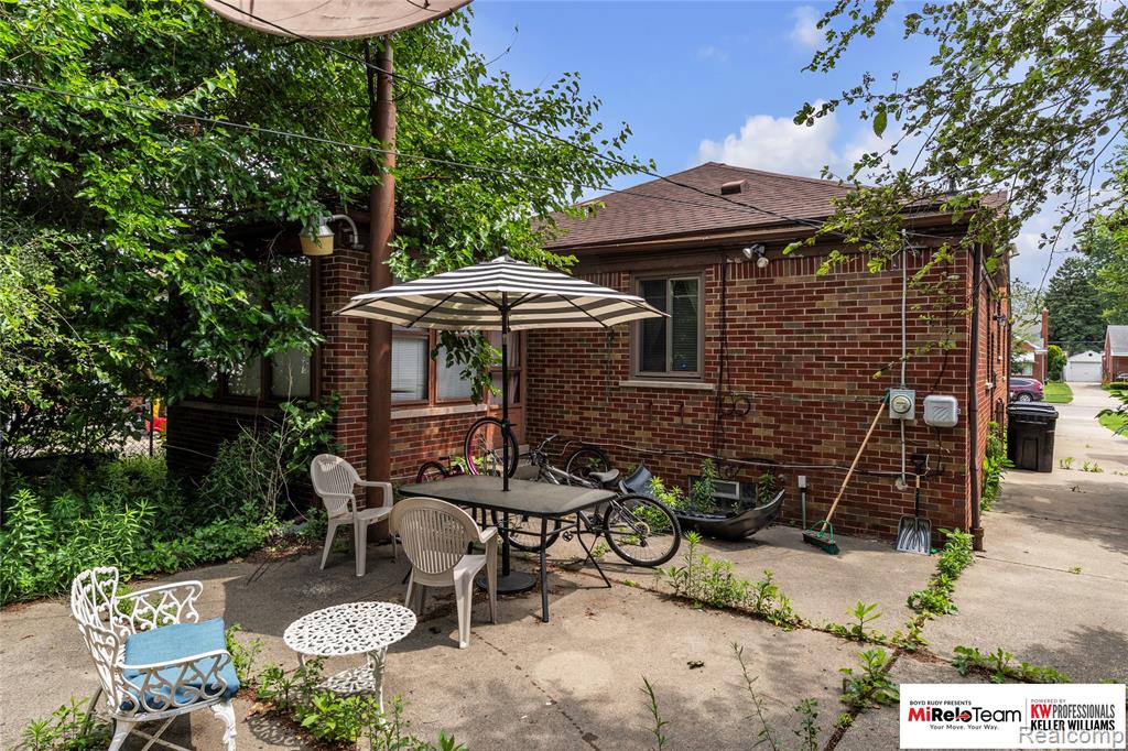 17585 Whitcomb Street, Detroit, MI 48235 — Photo 23