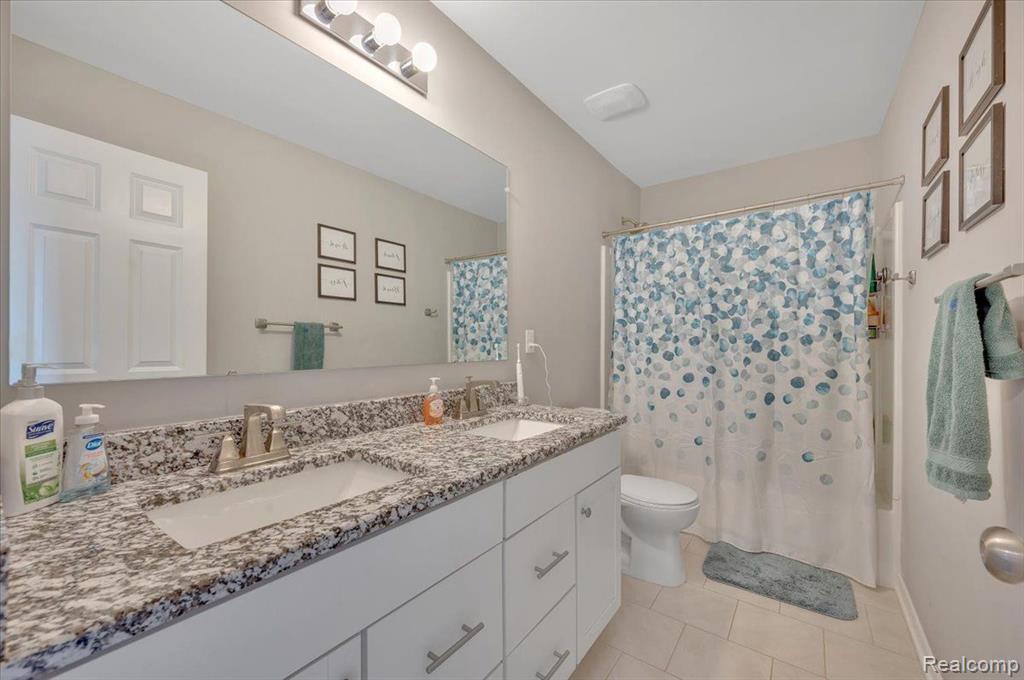 62072 SAVANNAH Drive, South Lyon, MI 48178 — Photo 27