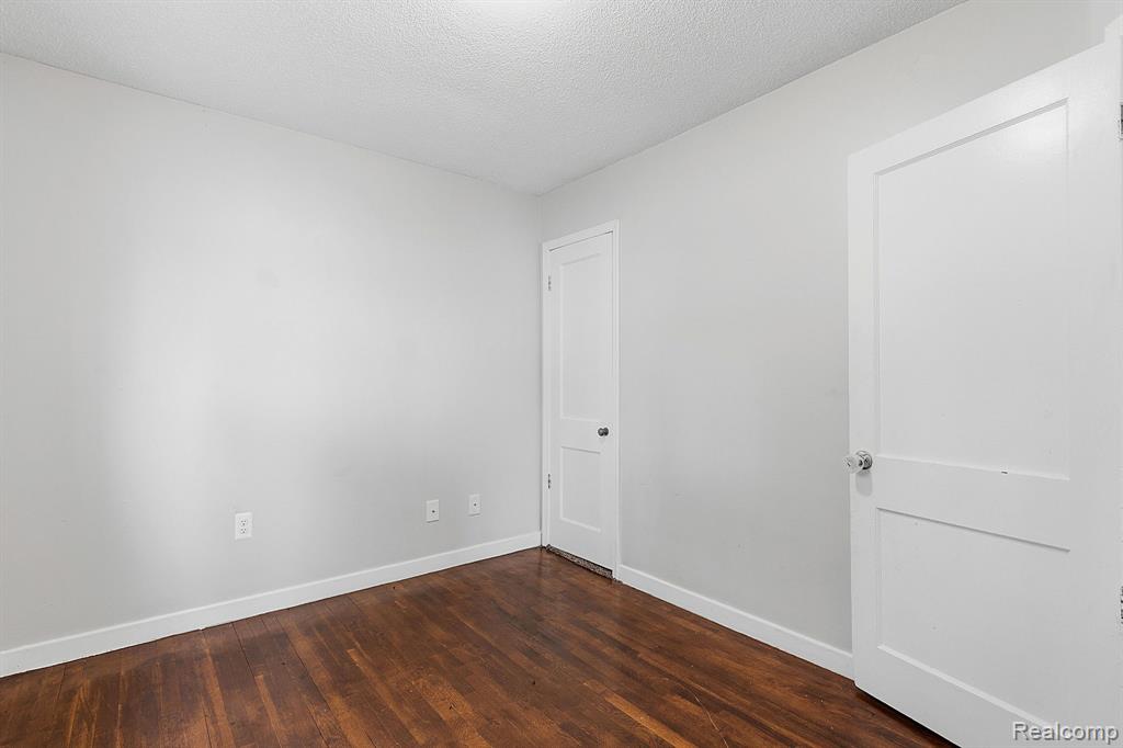 5852 Beech Daly Road, Taylor, MI 48180 — Photo 18