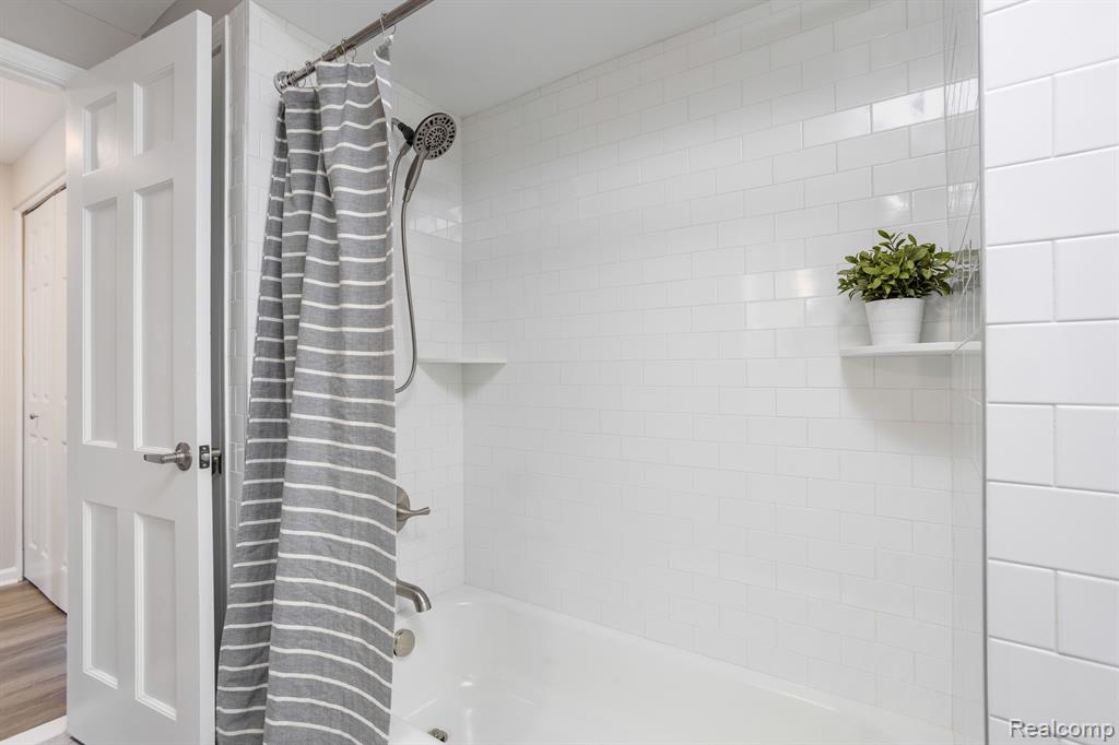 5536 FARMERS, Bloomfield Hills, MI 48301 — Photo 29