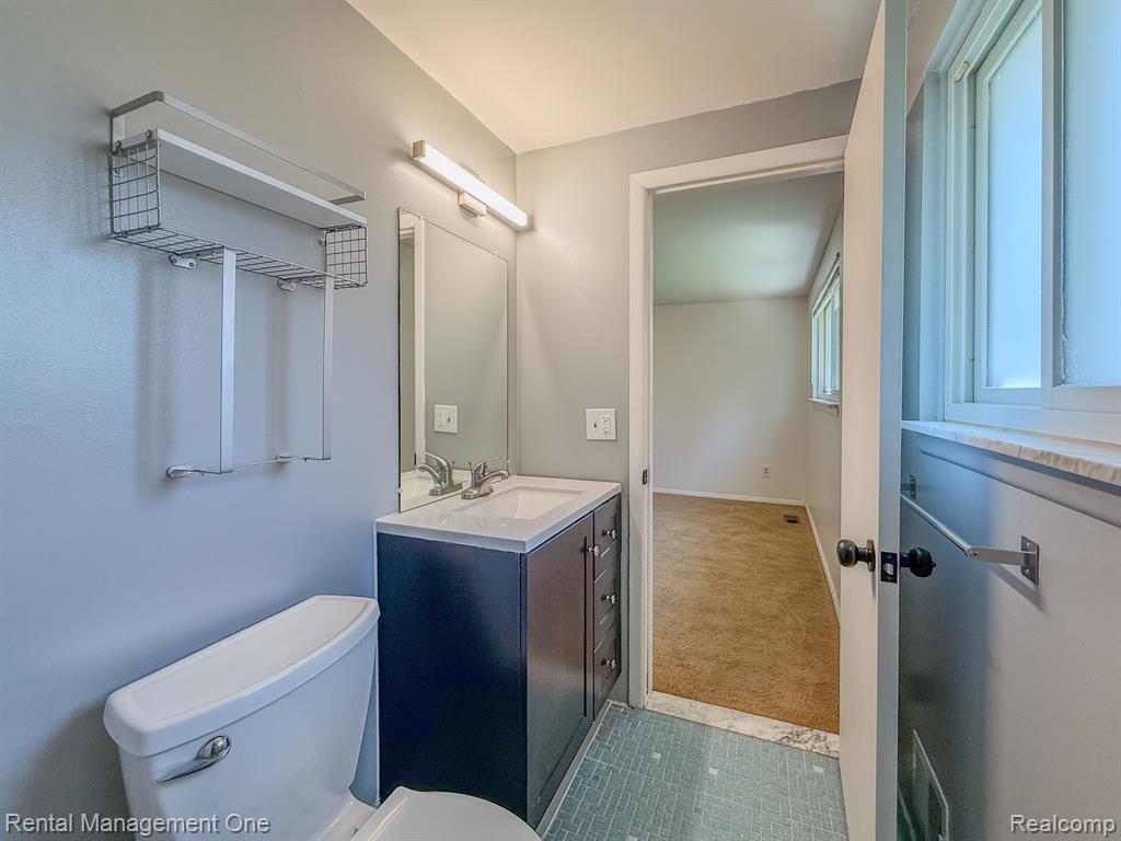 5326 FALMOUTH Drive, Troy, MI 48085 — Photo 31