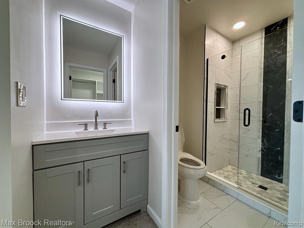 5238 BRETT, West Bloomfield, MI — Photo 18