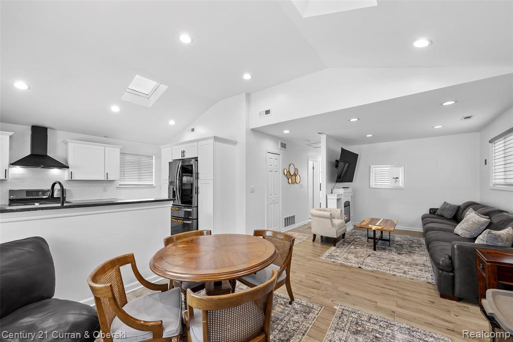 5955 N Silvery Lane, Dearborn Heights, MI 48127 — Photo 5