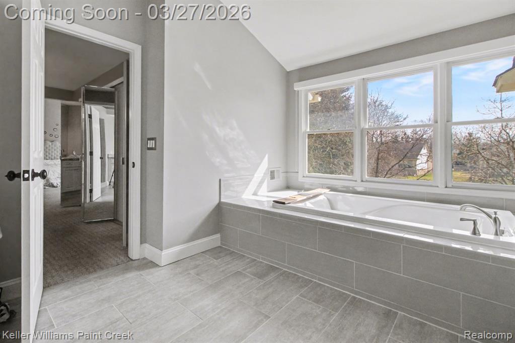 7365 Danbury Drive, West Bloomfield, MI — Photo 16