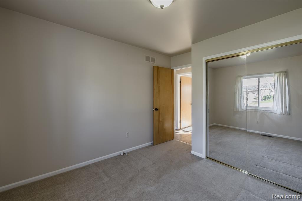 4771 Fiddle Avenue, Waterford, MI 48328 — Photo 23