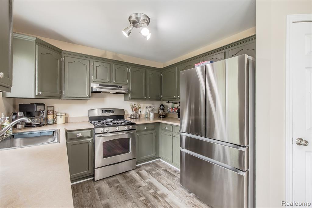 9618 Ridge Top Trail, Clarkston, MI 48348 — Photo 10