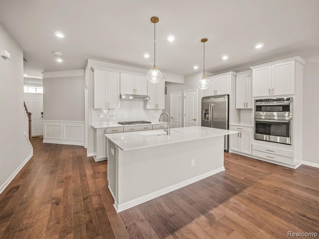 4837 GLENORA Drive, Lake Orion, MI — Photo 6