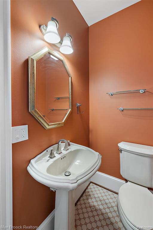 3642 Orchard Lake Road, West Bloomfield, MI 48324 — Photo 11