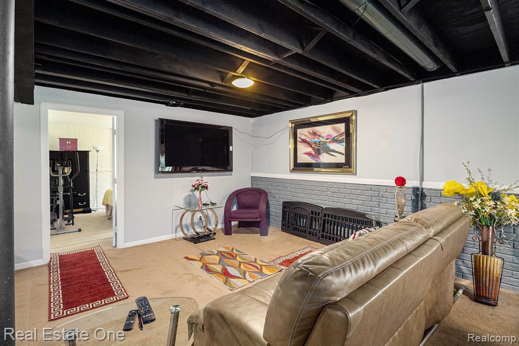 1130 Andover Circle, Commerce Twp, MI 48390 — Photo 14