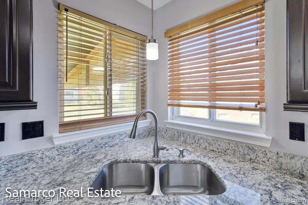 7998 RAYNA, Belleville, MI 48111 — Photo 13