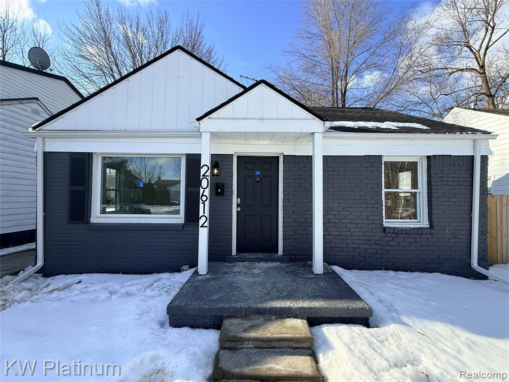 20612 Kingsville Street, Harper Woods, MI 48225