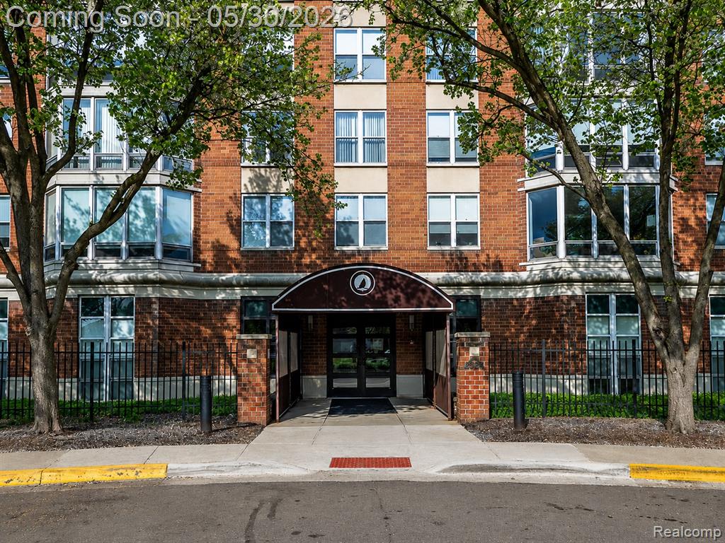 250 E Harbortown Drive, 205, Detroit, MI 48207 — Photo 9