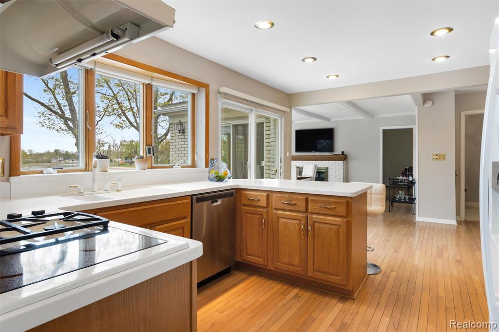 3379 Wormer Drive, Waterford, MI 48329 — Photo 9
