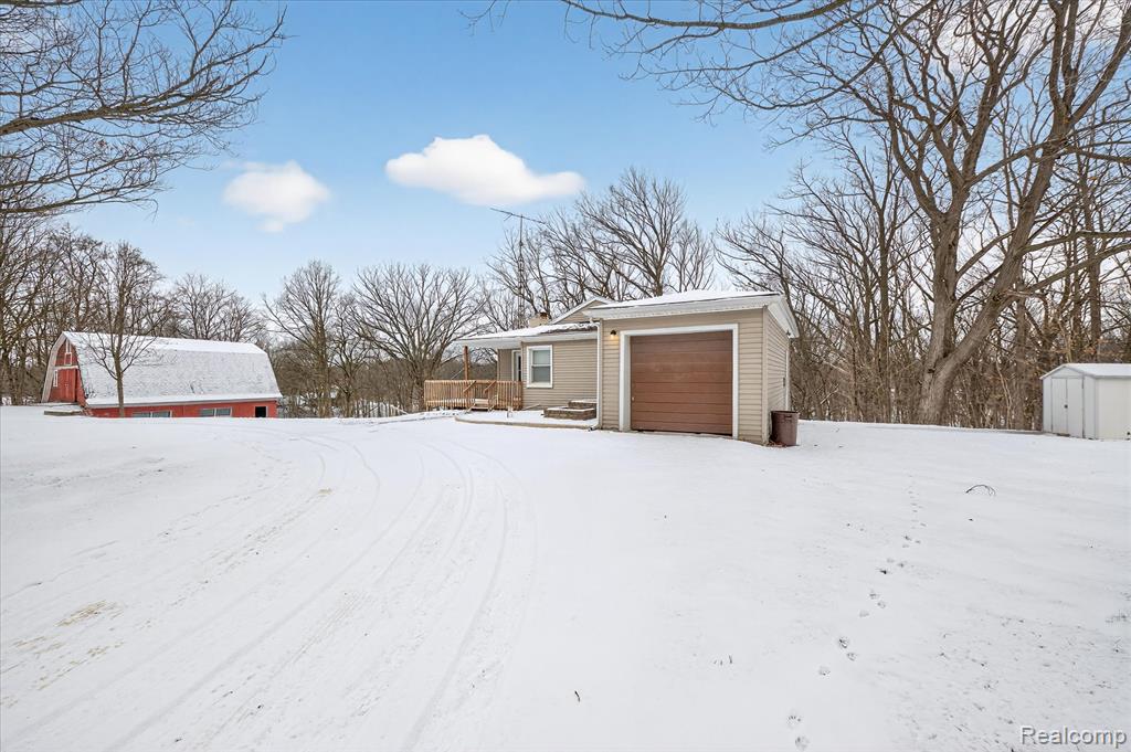 5300 Atlas Road, Grand Blanc, MI 48439 — Photo 3