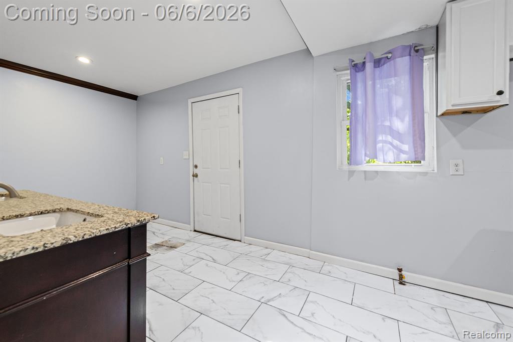 5669 Casper Street, Detroit, MI 48210 — Photo 15
