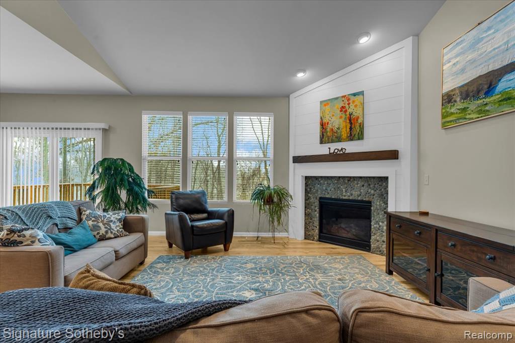 327 Bozeman Court, Howell, MI 48843 — Photo 10
