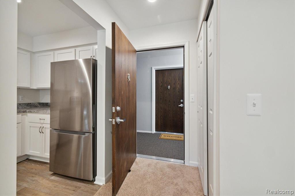 30535 W 14 MILE Road S, 16, Farmington Hills, MI 48334 — Photo 12